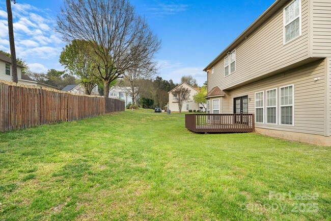 Photo - 7402 Shiras Ct House