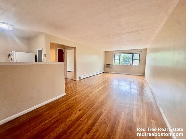 Building Photo - 97 Spring St Unit C3