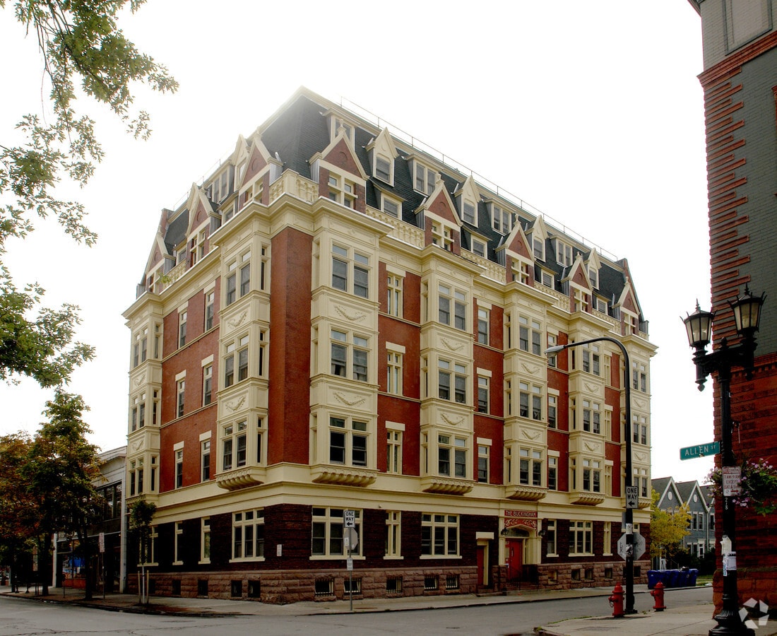 Photo - The Buckingham