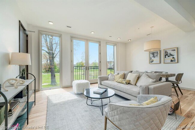 Photo - 1450 Townsend St