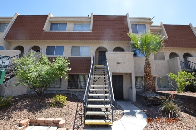 Building Photo - 3555 S Arville St