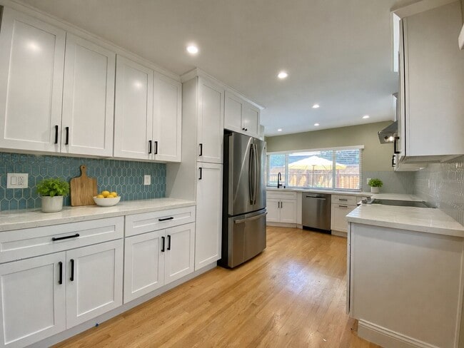 Photo - 1031 Mt Carmel Dr