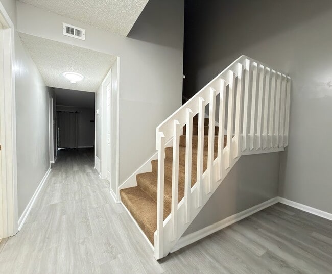 Photo - 1307 Baytree Dr