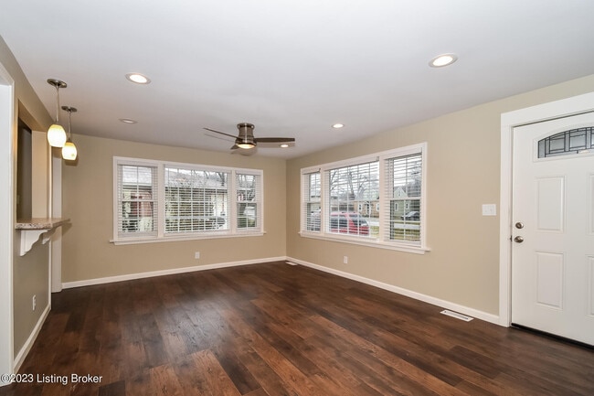 Photo - 4851 Maryman Rd