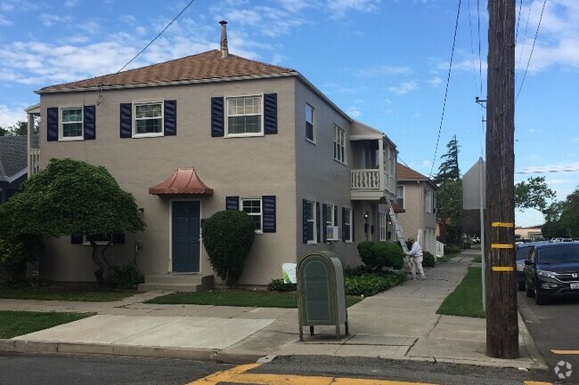 Building Photo - 706 9th St Unit 1 Rental