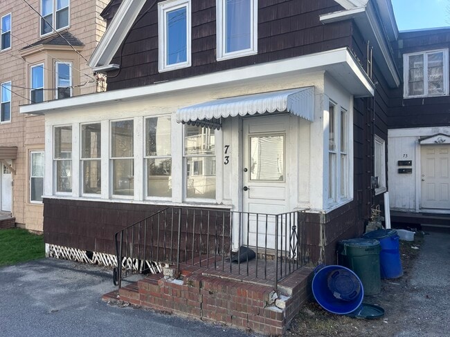 Building Photo - 73 Bartlett St Unit 1