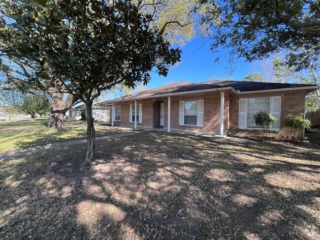 Building Photo - 4 Bedroom 2 Bathroom in Northwest Houston ... Rental