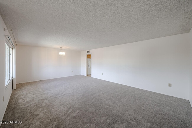 Photo - 19610 N Lakeforest Dr