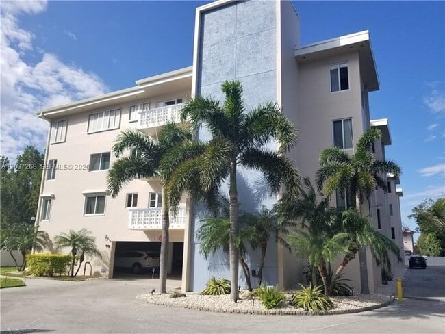 Building Photo - 1965 S Ocean Blvd Unit 208