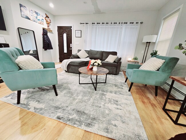11922 190th St Unit Main Floor