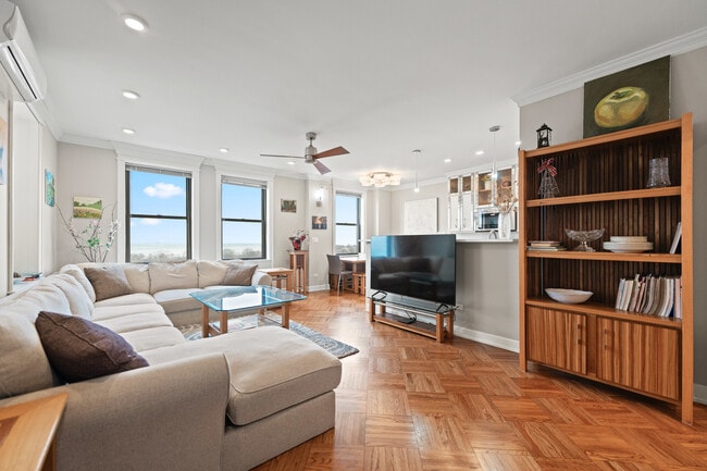 Photo - 2000 N Lincoln Park W Unit 1010