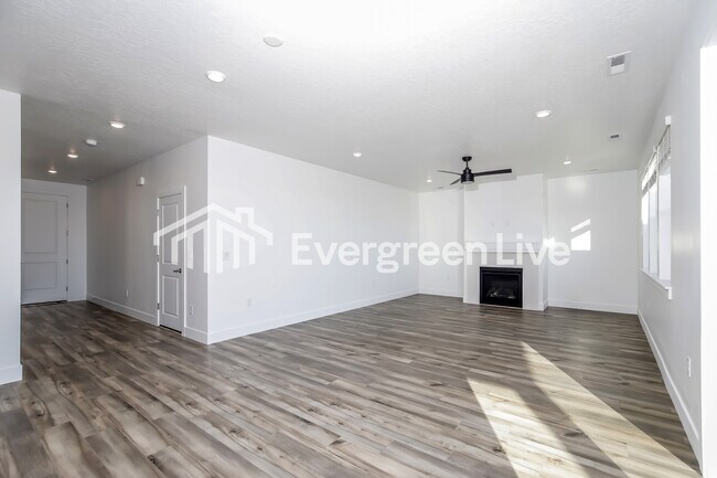 Photo - 15164 Cumulus Way