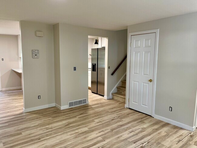 Photo - 137 Pilot St