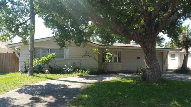 Photo - 4430 Glissade Dr