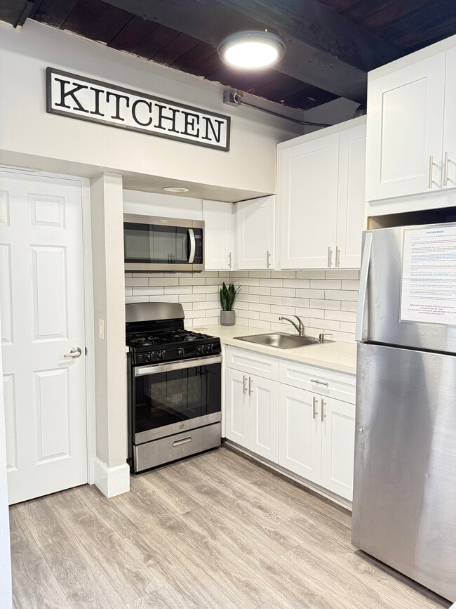 Photo - 1248 W 24th St