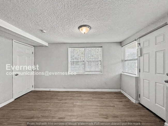 Photo - 3 Bed, 2 Bath Home with Modern Amenities / Pet-Friendly / Available Now!