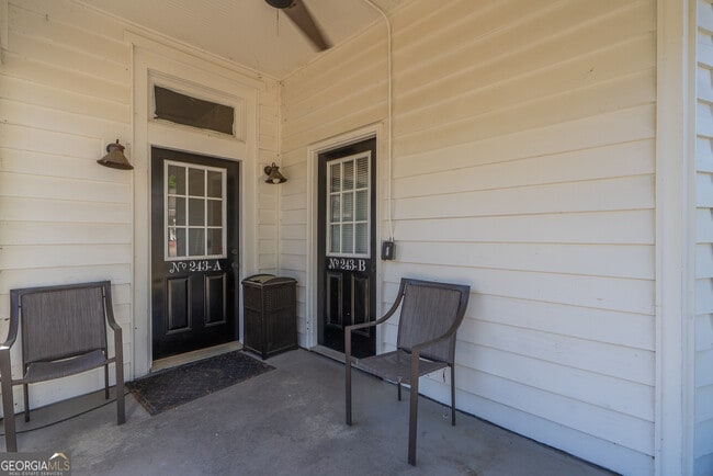 243 Boulevard