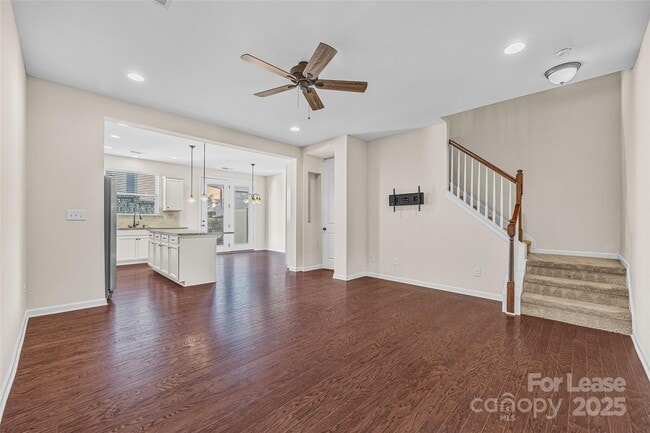 Photo - 1112 Roderick Dr