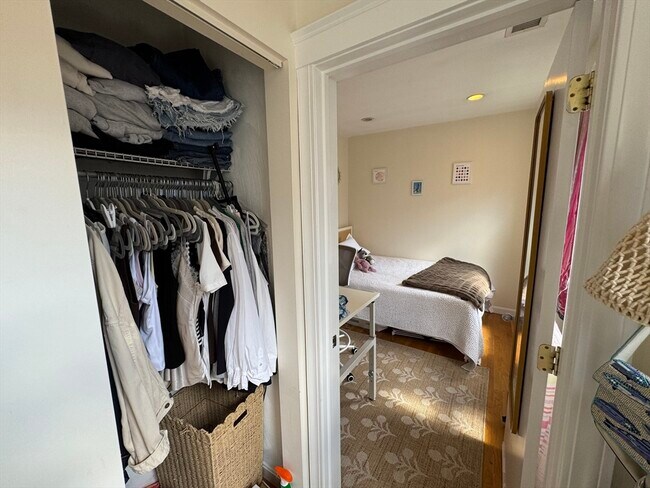 Photo - 205 Endicott St Unit 4
