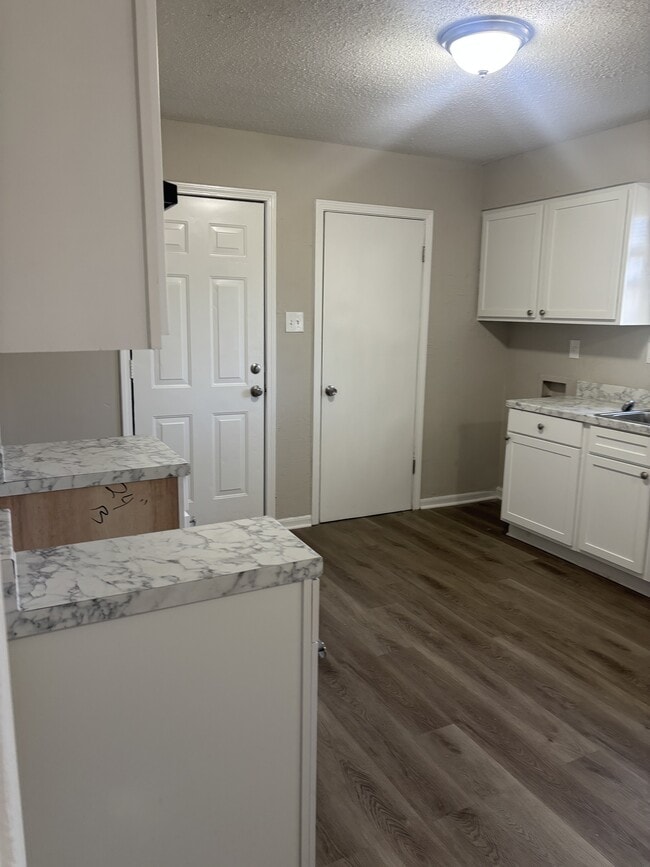 Photo - 5052 Blacksmith Dr