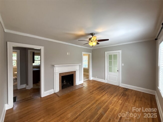 Photo - 3017 Hudson St