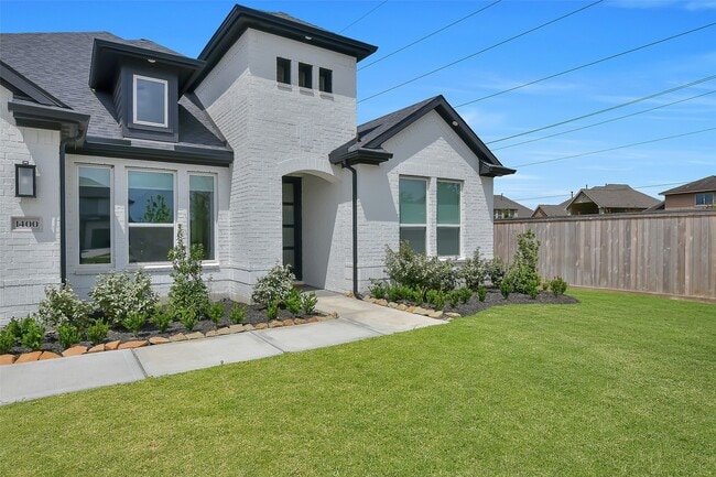 Photo - 1400 River Pt Dr