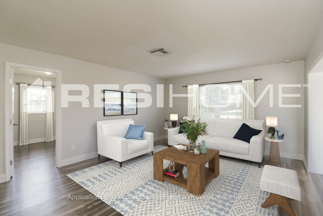 Photo - 7184 Fireside St