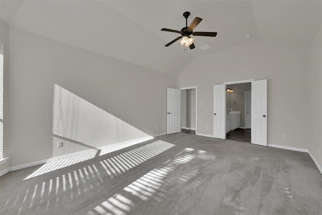 Photo - 2 Maitland Ct