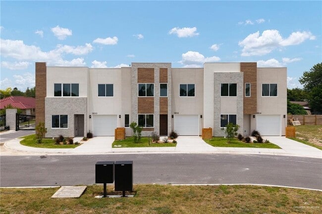 Building Photo - 1202 N Lincoln Ave Rental