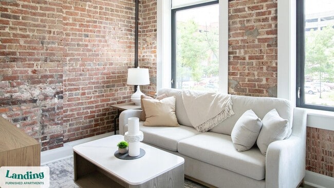 Photo - 425 20th St S Unit 212.579037