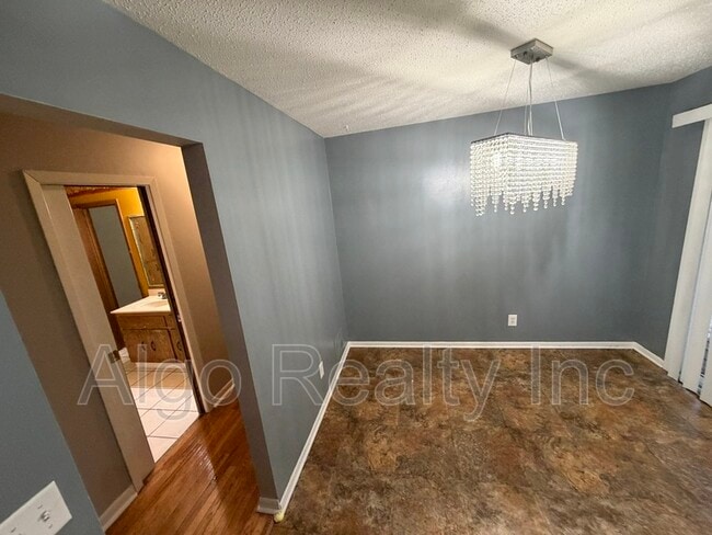 Photo - 8125 Georgia Ct N