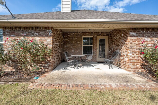 Photo - 4 Bedroom Single Family Home For Rent