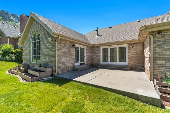 Photo - 1241 Cambridge Ct