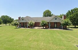 Photo - 801 W Russell Ave