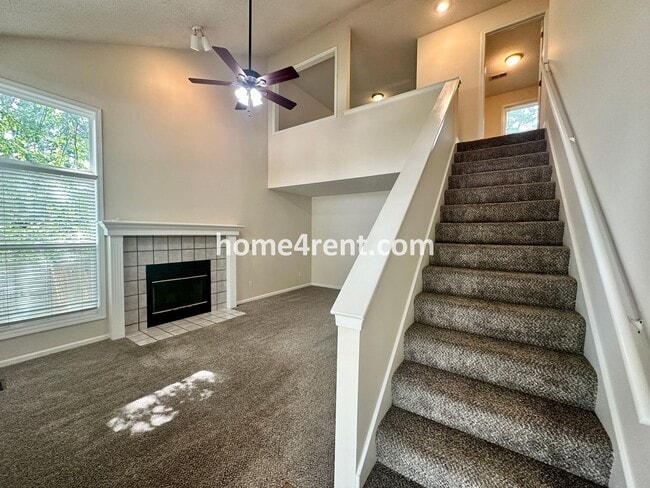 Photo - Large Fenced Back Yard & Finished Basement! Cul-de-Sac!
