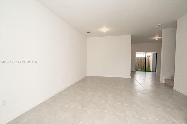 Photo - 270 SW 159th Pl