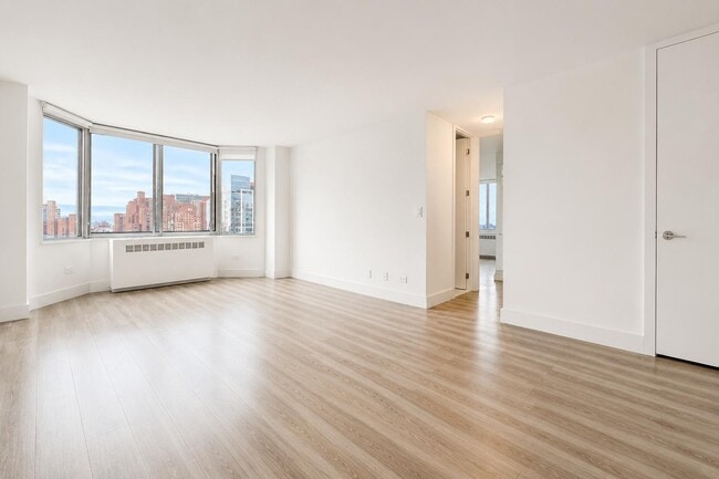 Photo - 1735 York Ave Unit 30g