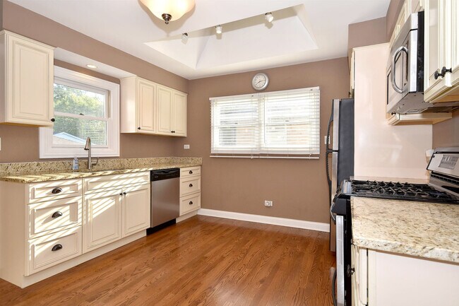 Photo - 171 Hale St