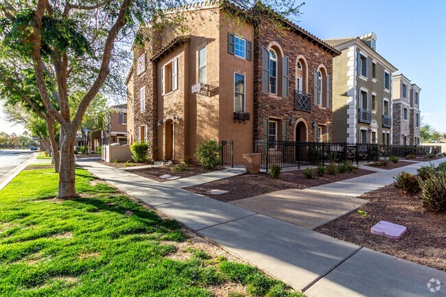 Building Photo - 3 Bed, 2 Bath in Gated Val Vista Classic Rental