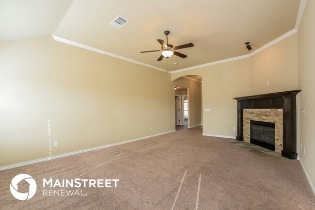 Photo - 608 Talon Dr