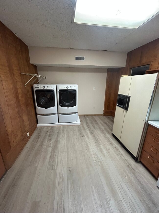 Photo - 222 E Lawrence Ave