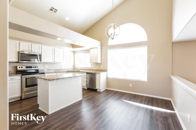 Photo - 11009 W Frier Dr