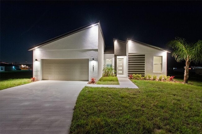 1057 Sabine Pl