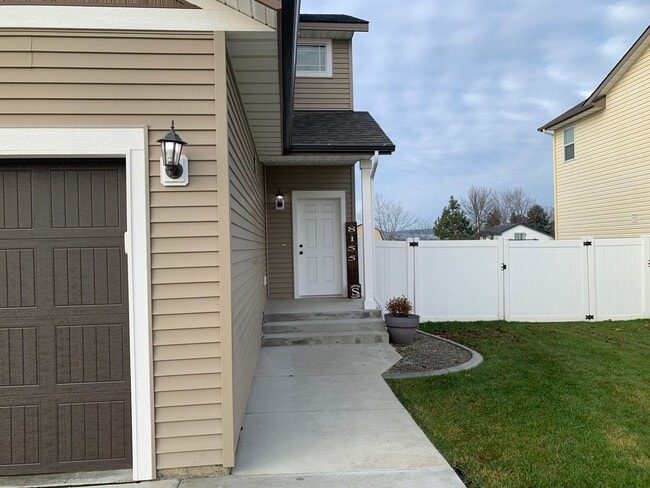 Photo - Newer Post Falls Home