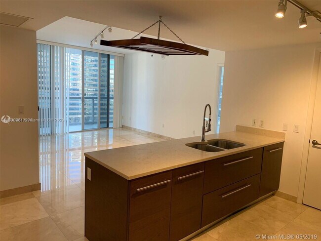 Photo - 475 Brickell Ave Unit 1813
