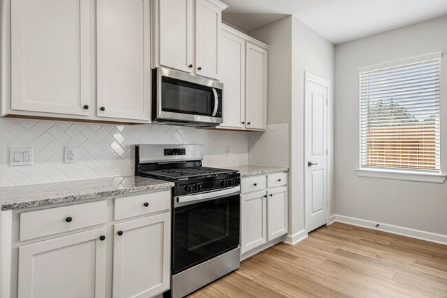 Photo - 15683 Honey Cv Dr
