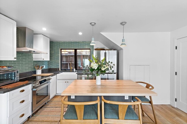 Photo - Woods Cove Ocean View Apartment