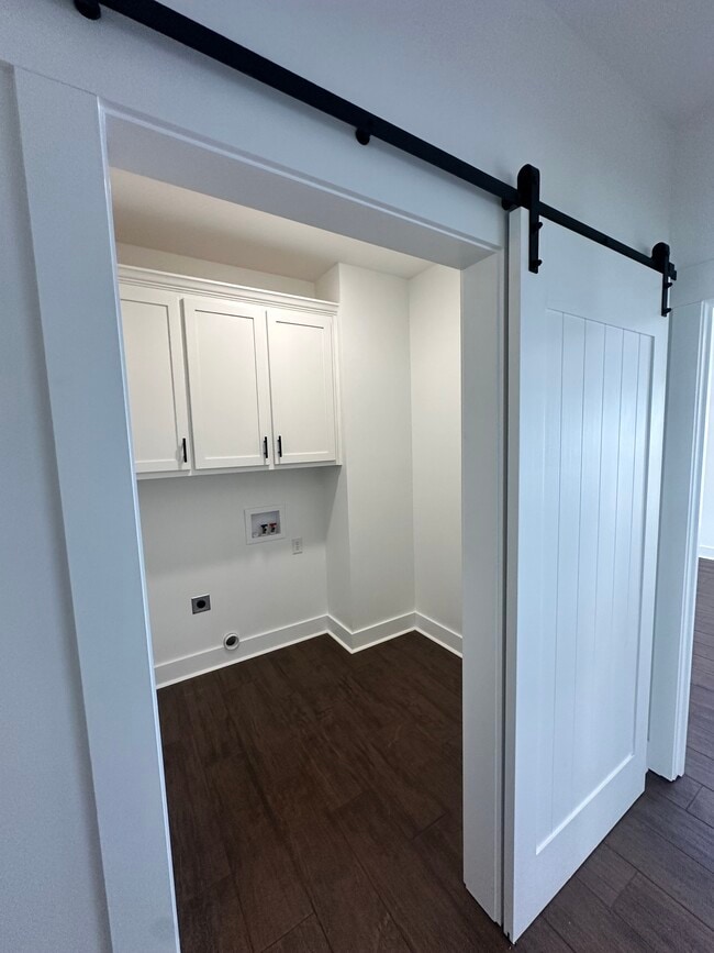 Photo - 210 Market St