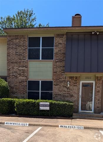Building Photo - 1003 Vedral Pl Rental