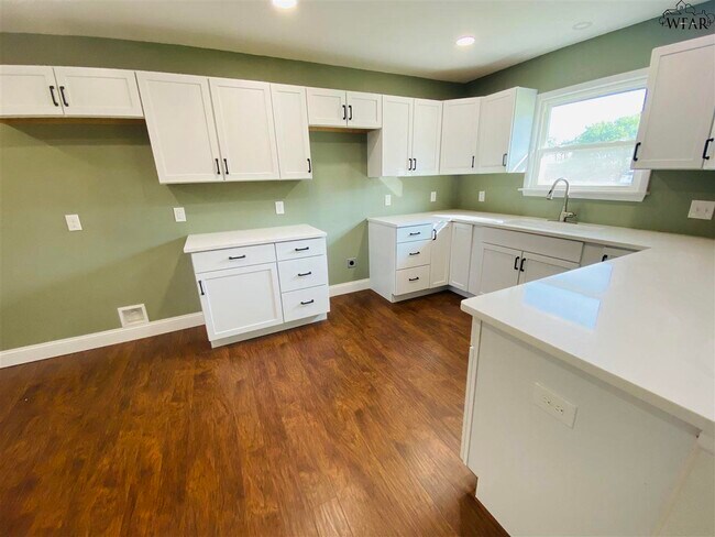 Photo - 4808 Alamo Dr